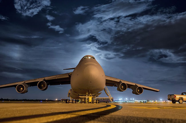 飛機燃油監(jiān)測傳感器原理和作用(油液監(jiān)測傳感器在航空領(lǐng)域的應用案例)