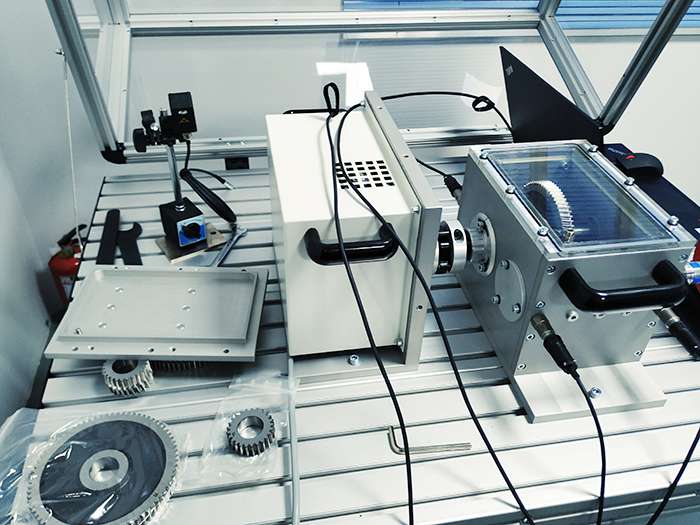 風力渦輪發(fā)電機故障模擬實驗臺